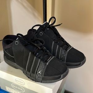 Jorden Black sneakers for youth US4Y